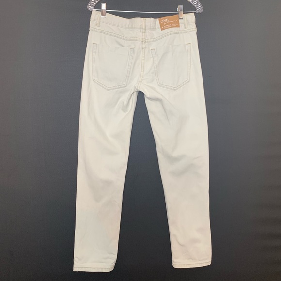 COPY - ONE TEASPOON | DISTRESSED BAGGY WHITE JEANS - Picture 6 of 8